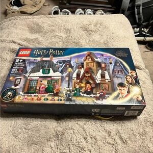 LEGO Harry Potter Hogsmeade Village Visit
